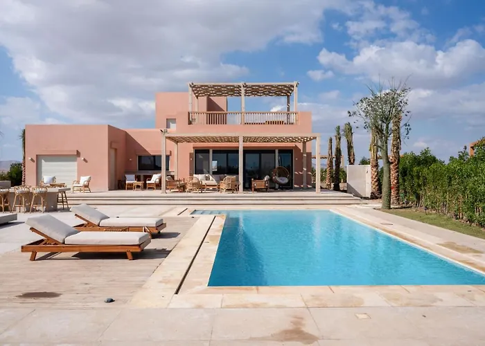 Villa Premium 5br • Heated Pool • Ancient Hill